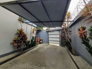 Edificio Comercial en Esquina en Av. El Ejército cuadra 5.