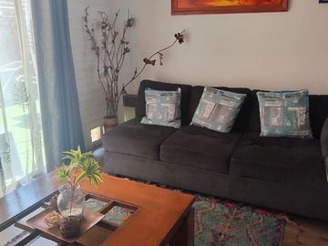 Cómoda Casa en Microbarrio (4D-3B-2E), Jardines de Santa María, Maipú.
