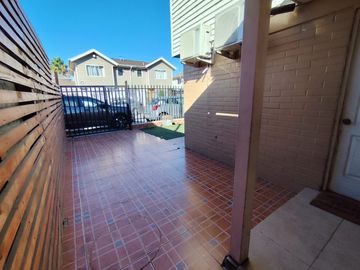 Cómoda Casa en Microbarrio (4D-3B-2E), Jardines de Santa María, Maipú.