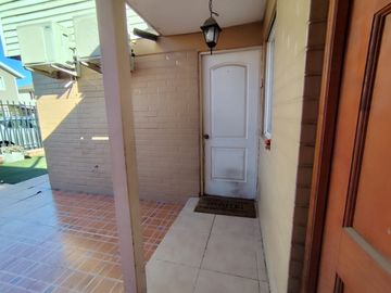 Cómoda Casa en Microbarrio (4D-3B-2E), Jardines de Santa María, Maipú.