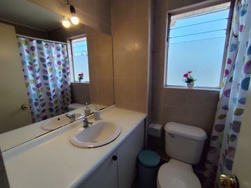 Cómoda Casa en Microbarrio (4D-3B-2E), Jardines de Santa María, Maipú.