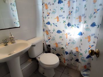 Cómoda Casa en Microbarrio (4D-3B-2E), Jardines de Santa María, Maipú.