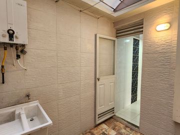 SE VENDE APARTAMENTO AMPLIO MADRID LA FINCA 7
