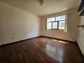 Departamento a la Venta en Santiago de Surco