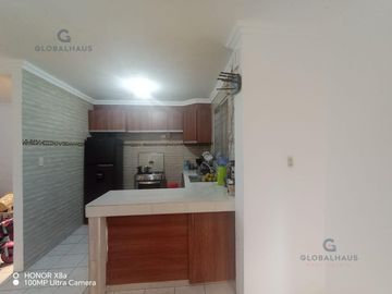 EN VENTA CASA MUCHO LOTE 1 GUAYAQUIL CERCA MALL DEL NORTE