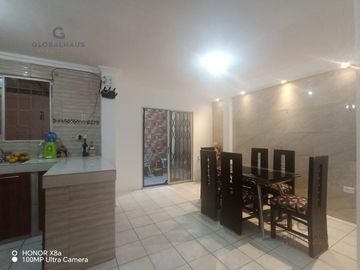 EN VENTA CASA MUCHO LOTE 1 GUAYAQUIL CERCA MALL DEL NORTE