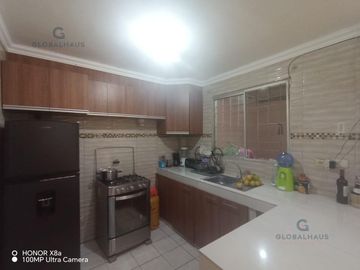 EN VENTA CASA MUCHO LOTE 1 GUAYAQUIL CERCA MALL DEL NORTE