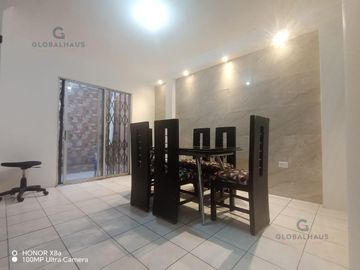 EN VENTA CASA MUCHO LOTE 1 GUAYAQUIL CERCA MALL DEL NORTE