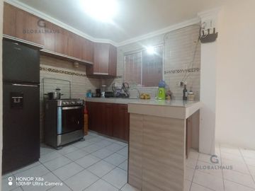 EN VENTA CASA MUCHO LOTE 1 GUAYAQUIL CERCA MALL DEL NORTE