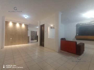 EN VENTA CASA MUCHO LOTE 1 GUAYAQUIL CERCA MALL DEL NORTE