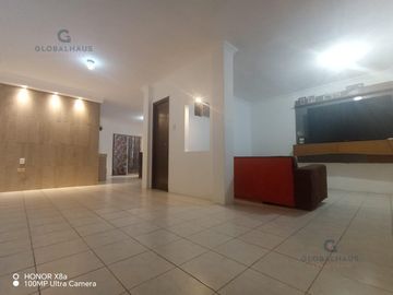 EN VENTA CASA MUCHO LOTE 1 GUAYAQUIL CERCA MALL DEL NORTE