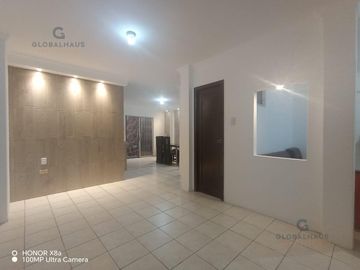 EN VENTA CASA MUCHO LOTE 1 GUAYAQUIL CERCA MALL DEL NORTE