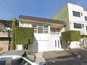 VENTA DE GRANDE CASA EN CALLE GAVIOTA, COL. AURORA, NEZAHUALCOYOTL, CDMX