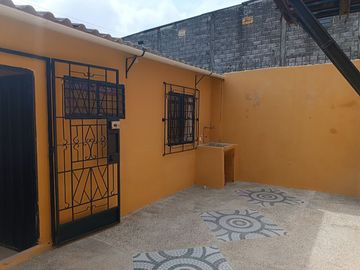 Vendo casa de 1 planta, 2 dormitorios en la Ciudadela Mariana de Jesús, Vía Durán-Yaguachi