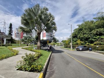 Hermosa casa en venta al norte de Armenia
