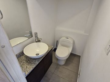 Hermosa casa en venta al norte de Armenia
