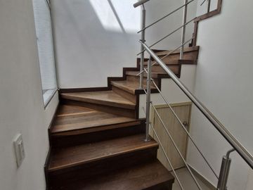 Hermosa casa en venta al norte de Armenia