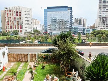 Oportunidad En El Corazón De Miraflores – Ideal Para Inversión O Remodelación