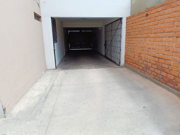 Oportunidad En El Corazón De Miraflores – Ideal Para Inversión O Remodelación