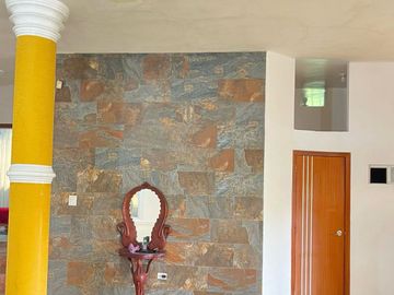 Casa en venta en la Urb. El Porton- Santo Domingo