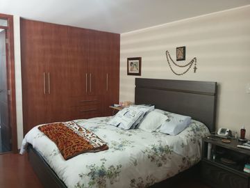 DEPARTAMENTO EN VENTA CON VISTA SECTOR MASTODONTES NORTE QUITO