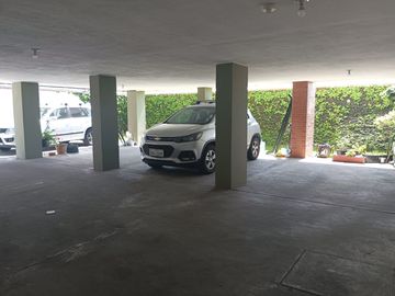 DEPARTAMENTO EN VENTA CON VISTA SECTOR MASTODONTES NORTE QUITO