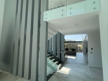VENTA-HERMOSA CASA EN RANCHO SAN JUAN, ZONA ESMERALDA, ATIZAPAN, EDO.MEX