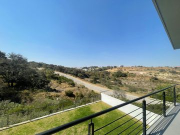 VENTA-HERMOSA CASA EN RANCHO SAN JUAN, ZONA ESMERALDA, ATIZAPAN, EDO.MEX