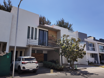 Casa en venta en Valle Imperial (coto Galo), Zapopan