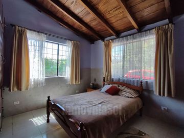 CASA DE VENTA CON TERRENO EN GUAYLLABAMBA QUITO - ECUADOR