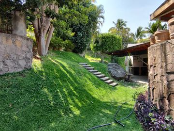 Casa en venta  de 4 recámaras en condominio horizontal en Cuernavaca, Colinas de Santa Fe