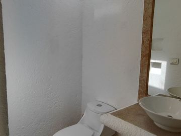 Casa en venta  de 4 recámaras en condominio horizontal en Cuernavaca, Colinas de Santa Fe