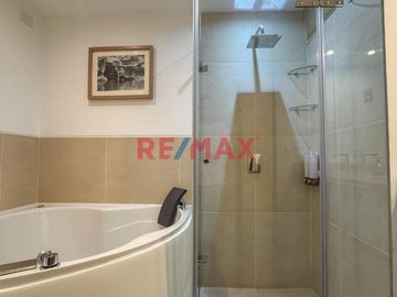 Venta De Departamento Moderno Mas Aires En Distrito Turístico .Miraflores
