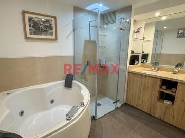 Venta De Departamento Moderno Mas Aires En Distrito Turístico .Miraflores