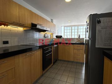 Venta De Departamento Moderno Mas Aires En Distrito Turístico .Miraflores