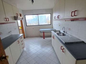 ¡ OPORTUNIDAD!....DEPARTAMENTO 4D,3B  SECTOR PONIENTE  DE VIÑA