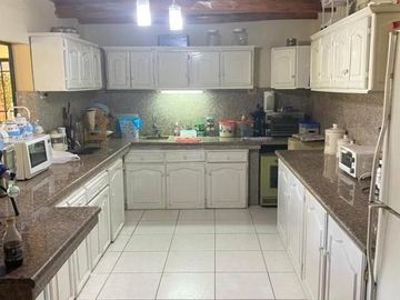 Oportunidad excelente propiedad en venta con 10.000m2 de terreno, en Gualaceo sector Cértag