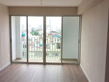 Vendo Departamento 3 Dormitorios en Pueblo Libre Vista a la Calle