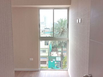 Vendo Departamento 3 Dormitorios en Pueblo Libre Vista a la Calle