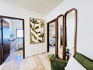 Se Vende Casa en Vela Sur Corregidora Qro, con cuarto de servicio
