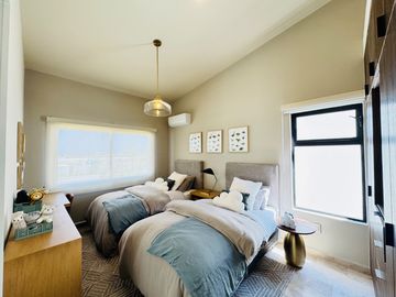 Se Vende Casa en Vela Sur Corregidora Qro, con cuarto de servicio