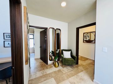 Se Vende Casa en Vela Sur Corregidora Qro, con cuarto de servicio