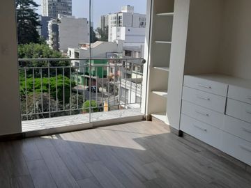 TRIPLEX FRENTE A PARQUE