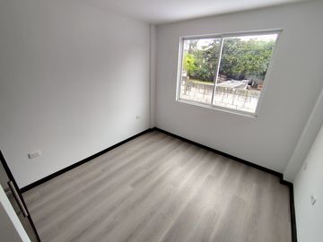 🏠 CASA ESQUINERA 2 PLANTAS 3 DORMITORIOS CON TERRAZA -  $78,000.oo (Marianitas de Calderón)