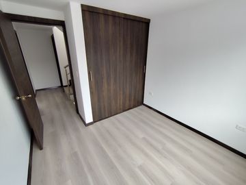 🏠 CASA ESQUINERA 2 PLANTAS 3 DORMITORIOS CON TERRAZA -  $78,000.oo (Marianitas de Calderón)