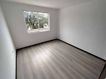 🏠 CASA ESQUINERA 2 PLANTAS 3 DORMITORIOS CON TERRAZA -  $78,000.oo (Marianitas de Calderón)