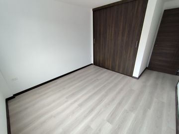🏠 CASA ESQUINERA 2 PLANTAS 3 DORMITORIOS CON TERRAZA -  $78,000.oo (Marianitas de Calderón)