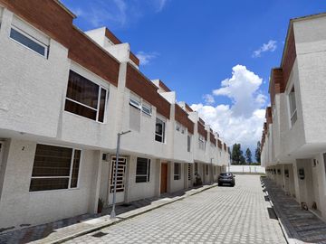 🏠 CASA ESQUINERA 2 PLANTAS 3 DORMITORIOS CON TERRAZA -  $78,000.oo (Marianitas de Calderón)