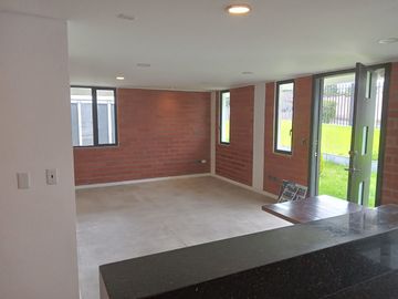 Vendo Casa Por estrenar, sector El Colibri.