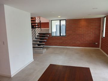Vendo Casa Por estrenar, sector El Colibri.